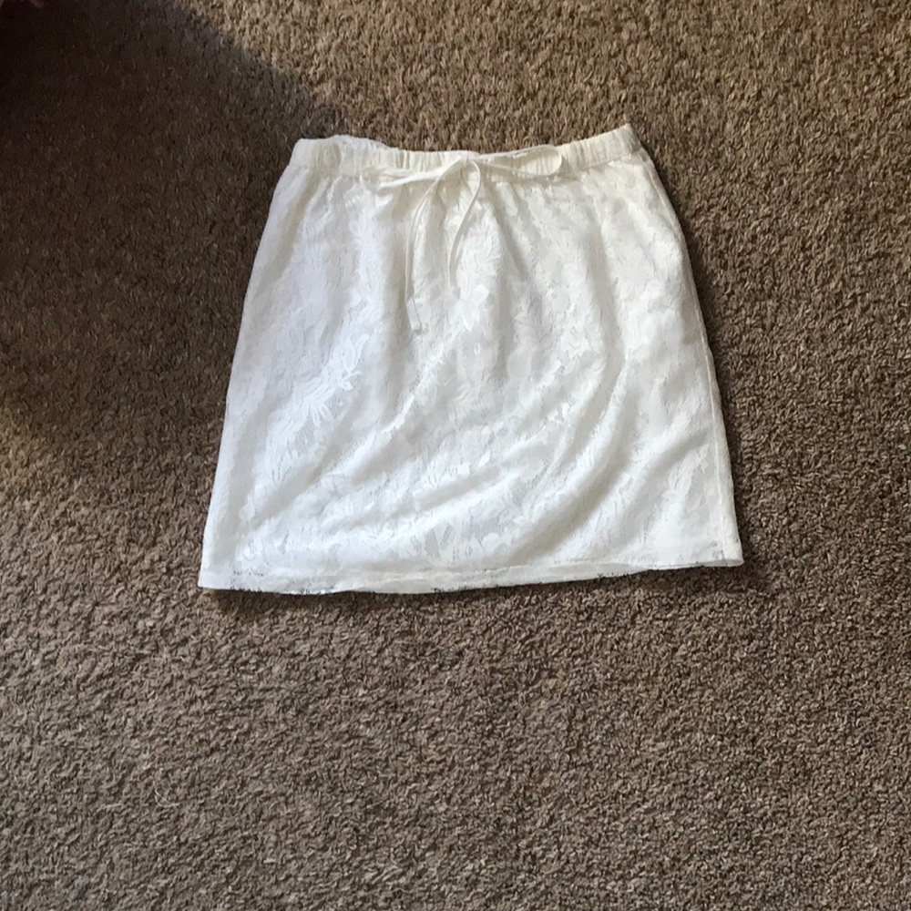 hollister laced skirt